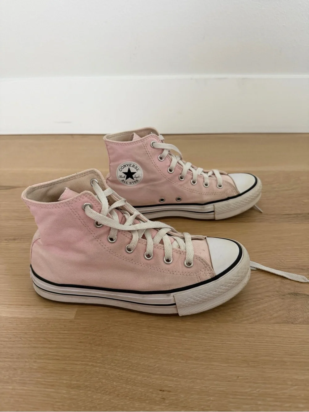 Converse Chuck Taylor All Star  Pink Sneakers - kids size 4
